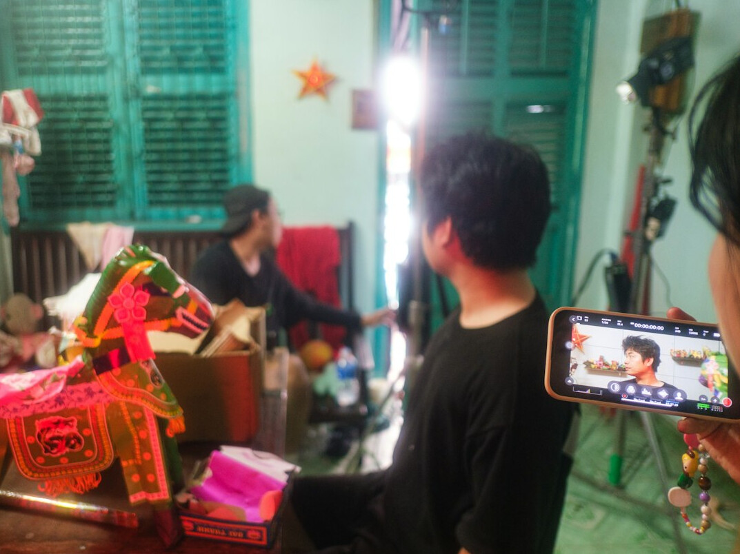 actors on movie set